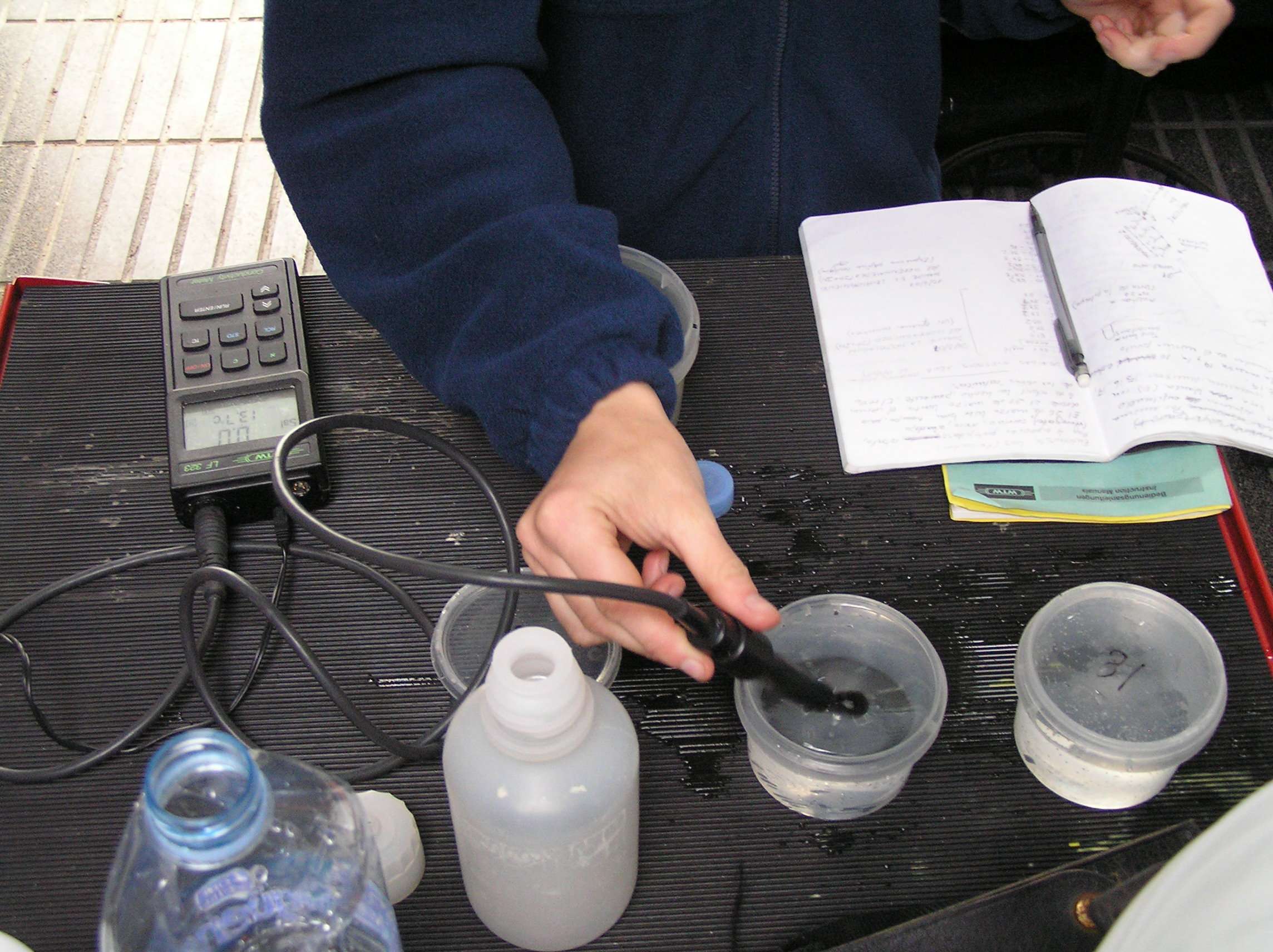 Medicion-salinidad-en-laboratorio Medicion-salinidad-en-laboratorio